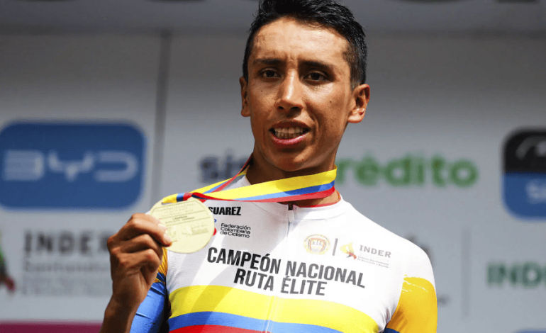Egan Bernal en una imagen de archivo relacionada con el accidente de tránsito en el norte de Bogotá