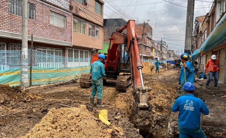 Cortes de agua imprevistos en barrios de Kennedy y Bosa en Bogotá por obras del Acueducto
