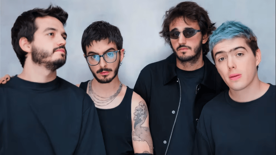 Morat rinde homenaje a víctimas del terremoto en Bogotá
