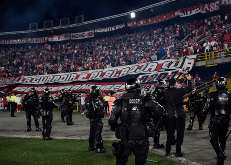Sanción a Santa Fe y América por violencia en El Campín