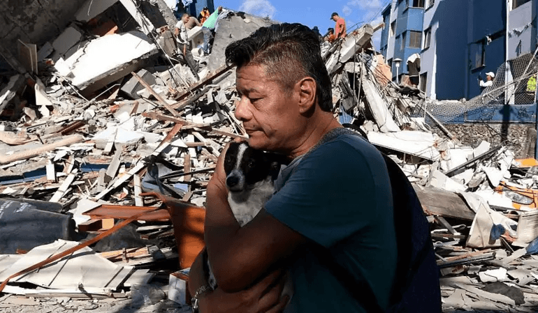 Van 285 muertos y 379 desaparecidos por el terremoto en Colombia. Pereira retoma actividades mientras avanza la remoción de escombros.