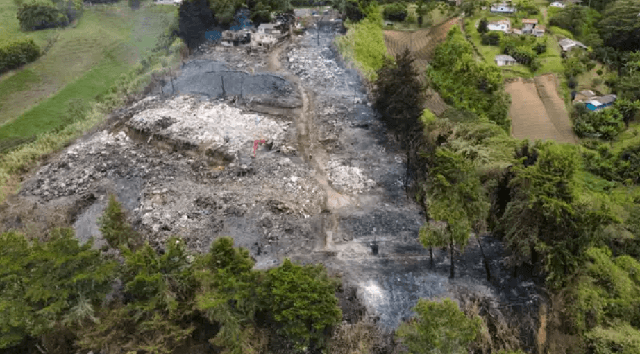 Incendio en Rionegro no frena a Botellas de Amor: planta operativa mantiene proyectos de vivienda