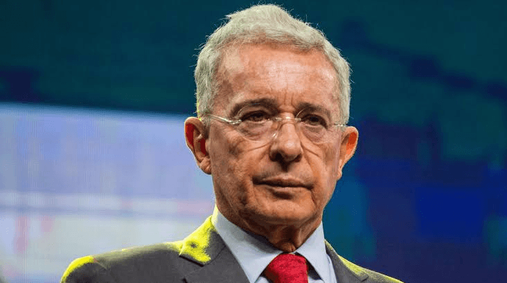 Indagatoria a Álvaro Uribe en Bogotá: expresidente compareció ante la Fiscalía por cuatro expedientes