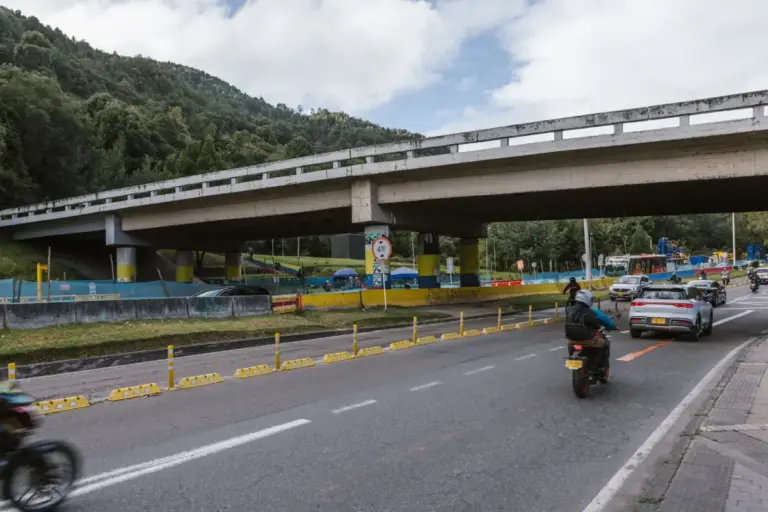 ¡Ojo! Cierre total en la carrera Séptima con calle 100 en Bogotá: estos son los desvíos y cambios
