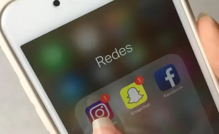 Instagram, Snapchat, Meta, Mark Zuckerberg, Evan Spiegel
